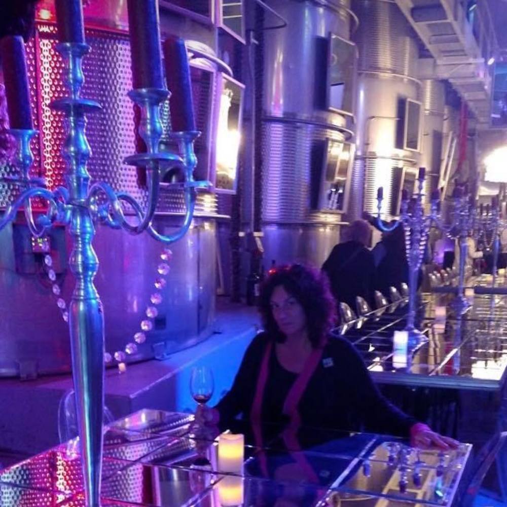 Meet your Posher, Cara